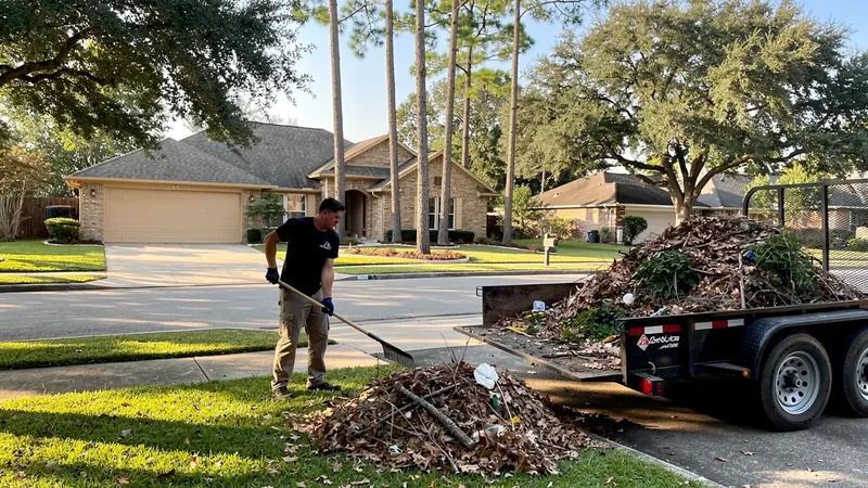Yard Debris Removal in Tomball, TX